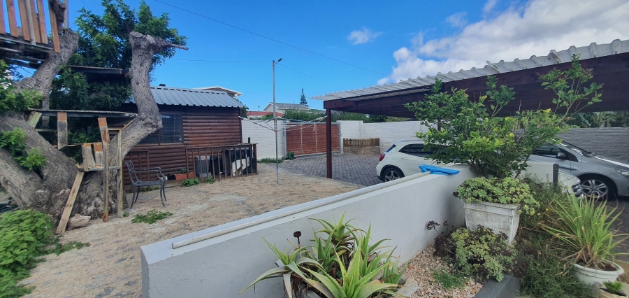 4 Bedroom Property for Sale in Linkside Western Cape